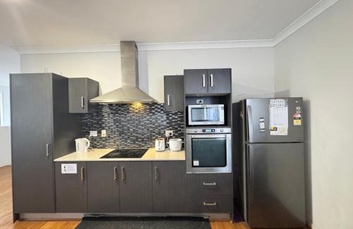 Coopers Plains House | Warm Welcome at Coopers Plains