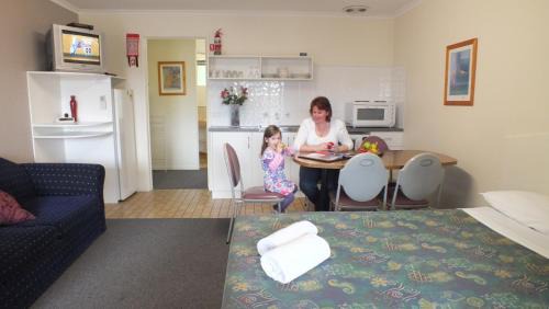 Warrnambool Ski Chalet | Warrnambool Motel and Holiday Park