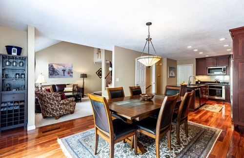 Cottonwood Heights Villa | Wasatch Retreat - Pool Table, Ping Pong, & Arcade!