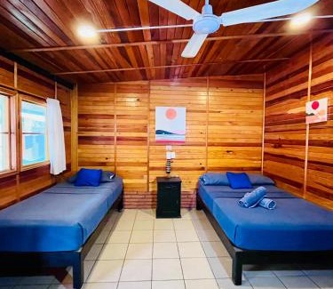 Brisas de Zicatela Hotel | Wasi la Punta 9 Starlink 2min walk to the beach