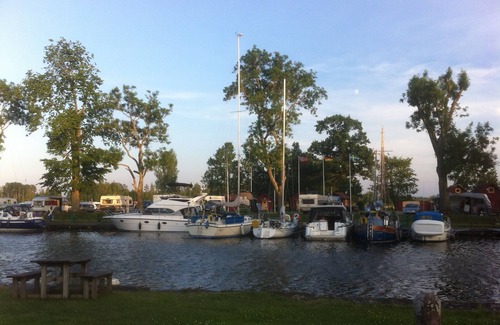 Vikangen RV Rental | Wassbacken Cafè och Camping