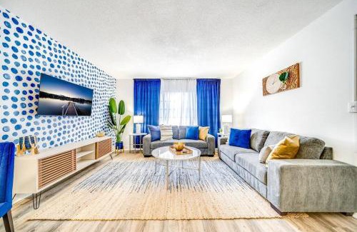 Survey Creek Apartment | Water Front Condo - First Floor - Palm Wave Says