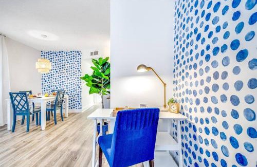 Survey Creek Apartment | Water Front Condo - First Floor - Palm Wave Says