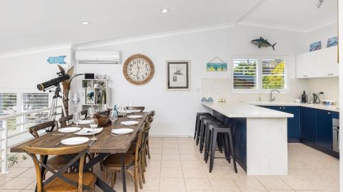Nelson Bay House | Water Views on Wallawa