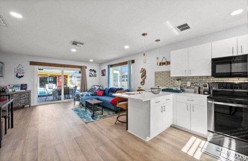 Caloosahatchee Condo | Waterfront Condo with Pool & Boat Slip