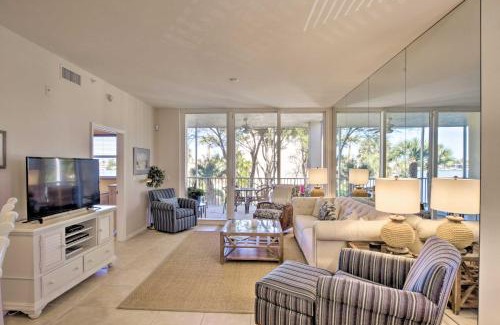 Vanderbilt Beach Apartment | Waterfront Condo with Lanai and Views - Walk to Beach!