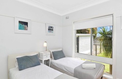 Toukley House | Waterfront Escape Absolute Waterfront