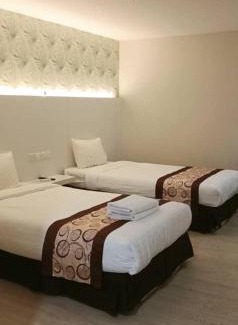 Bintulu House | Waterfront Homestay