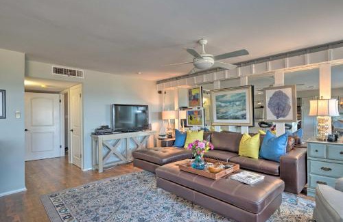 Point Venture House | Waterfront Lake Travis Home with Pool Access!