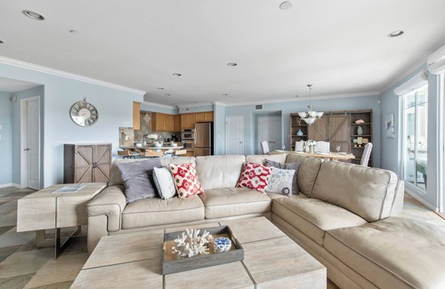 Channel Islands Condo | Waterfront Living at the Beautiful Oxnard Marina