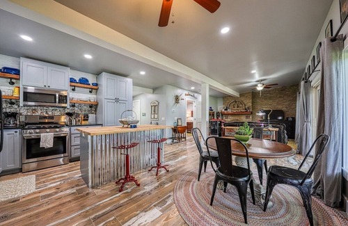 Eagle Ridge House | Waterfront- Private Oasis on Lake Travis