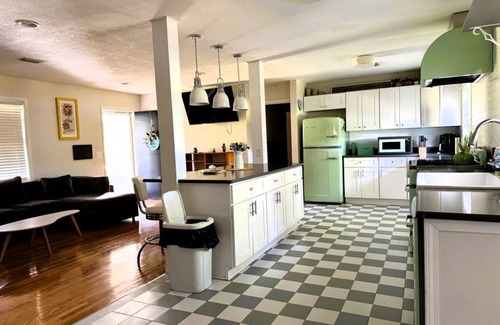 Milton House | Waterfront property with kayaks and boat slip! Ideal for relaxing or exploring!