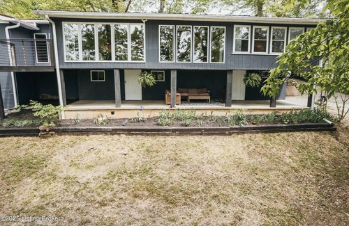 Leitchfield House | Waterfront retreat on Rough River Lake
