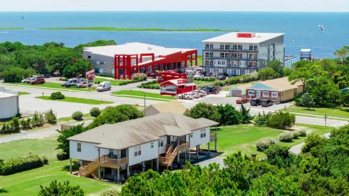 Waves Apartment | Watermen's Cabana 3C - 3-Bed, 2-Bath Apartment - Walk To BEACH Access & PET Friendly!