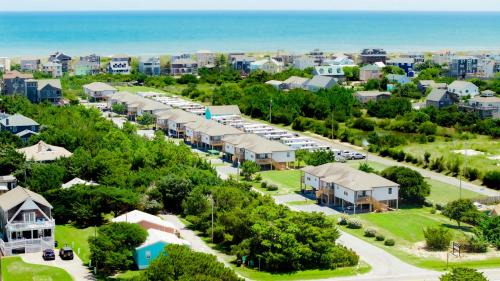 Waves Apartment | Watermen's Cabana 3C - 3-Bed, 2-Bath Apartment - Walk To BEACH Access & PET Friendly!