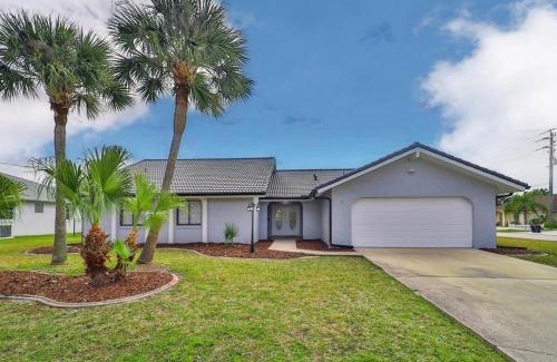 Palm Harbor House | Waterside Paradise with Pool in Palm Coast