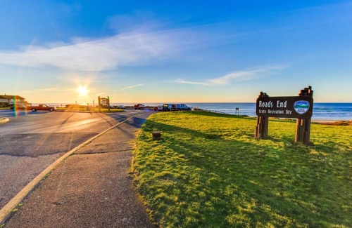 Roads End House | Wave Haven