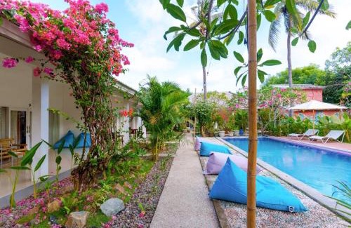 Kuta Bed & Breakfast | Wave Inn - beach house