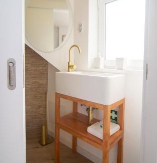 Prazeres Apartment | Wave Shadows Beach House Oceanfront property - Bottom Floor