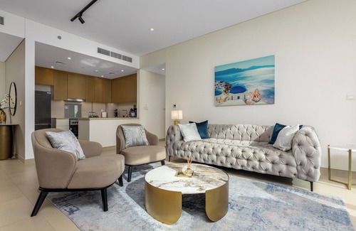 Dubai Marina Apartment | Waves - Spectacular Seaside Retreat Apt With Views