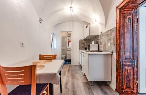 Ljubljana Old Town Apartment | Way to the Castle