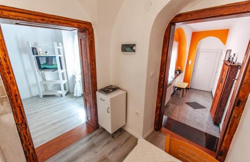 Ljubljana Old Town Apartment | Way to the Castle