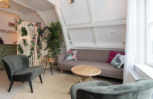Canal Ring House | Way Up Studio