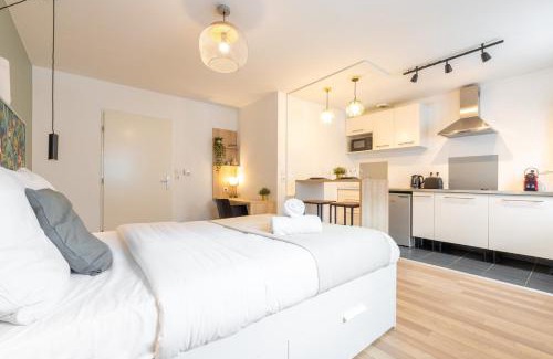 Wazemmes Apartment | Wazemmes - Functional studio with parking space!