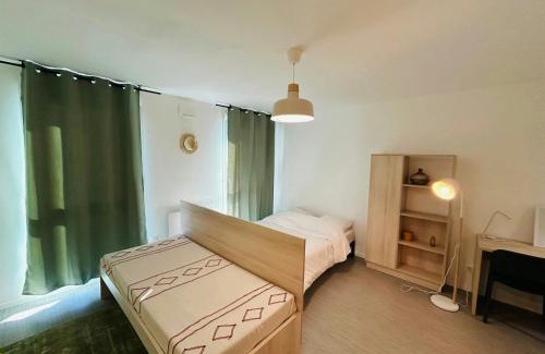 Barbatre Apartment | We Live In R - Suite 303