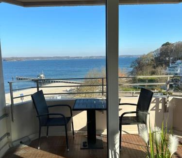 Gluecksburg Apartment | Weitblick - mit Strandkorb, mehr Meer geht nicht