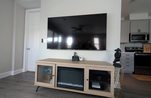 Westside House | Welcome to a 2-bedroom, 2-bath retreat in West Jacksonville.