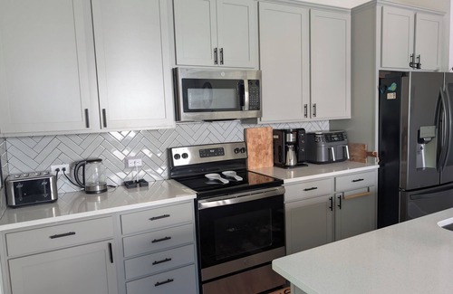 Westside House | Welcome to a 2-bedroom, 2-bath retreat in West Jacksonville.