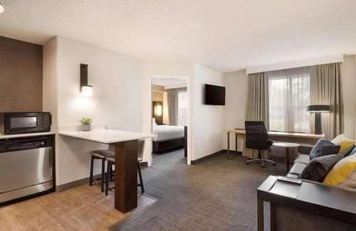 Reno/Tahoe Airport Resort | Welcome to Paradise! 3 Breathtaking Units, Close to Nevada Historical Society!
