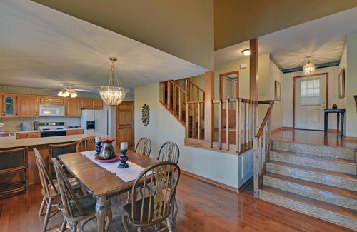 Hayesville House | Welcome to The Treehouse on Lake Chatuge!