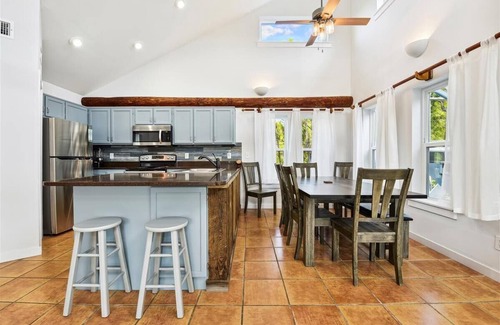 Plantation House | Welcome to The Lazy Dolph-Inn!