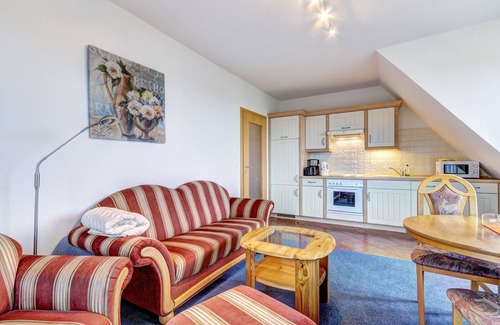 Loddin Apartment | Welcome to the vacation apartment "Abendsonne" Ostseeglück in the seaside resort of Loddin!