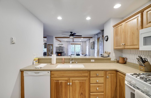 Greentown House | Welcome to the Whitetail Lodge!