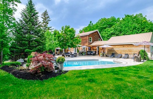 Oxford House | Welcome to your 4 season oasis in Oxford Maine