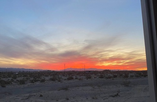 Wonder Valley Cabin | Welcoming 1-bedroom cabin in Twentynine Palms with Stars
