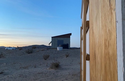 Wonder Valley Cabin | Welcoming 1-bedroom cabin in Twentynine Palms with Stars