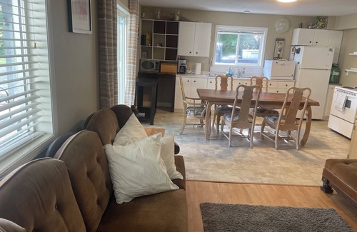 Lindell Beach House | Welcoming 6-bedroom house in Lindell Beach