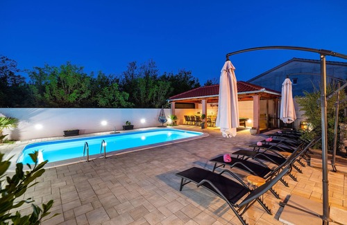 Zaton Villa | Wellness and Spa Villa with heated Pool for12