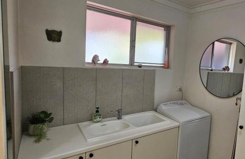 Scarborough Apartment | West Coast Delight Beach 1br 1 Bth