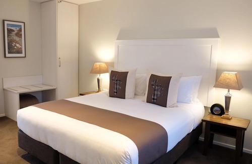Wanaka Hotel | West Meadows of Wanaka