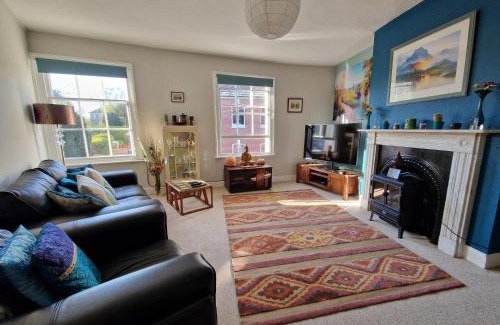 Wimborne Apartment | West Street Views #1 - Beautiful town centre apartment