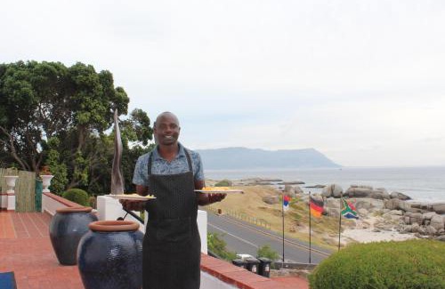 Froggy Farm Hotel | Whale View Manor & Spa