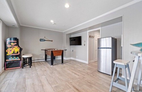 Sandbridge House | When you’re at the beach, you want to just relax! Paws and Relax here.