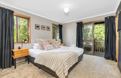 Jindabyne Ski Chalet | Whispering Pines 4