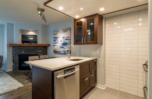 Upper Village Condo | Whistler Blackcomb VR at Marquise