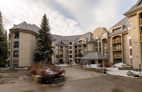 Upper Village Condo | Whistler Blackcomb VR at Marquise
